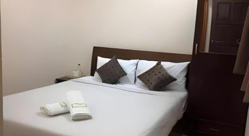 Oyo 90936 Hotel Manjoi Inn Ίπο Εξωτερικό φωτογραφία