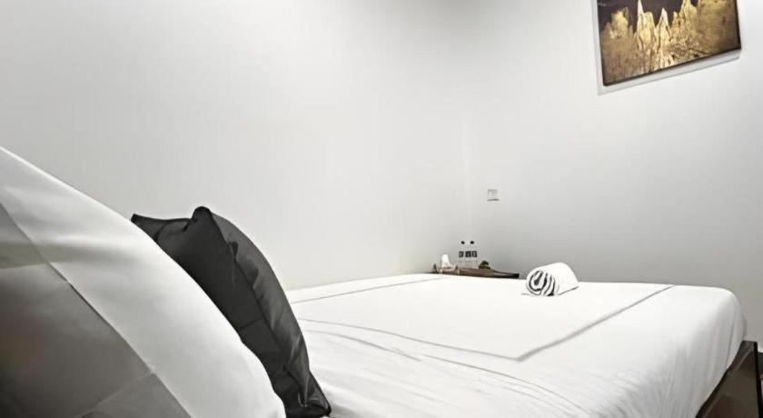 Oyo 90936 Hotel Manjoi Inn Ίπο Εξωτερικό φωτογραφία